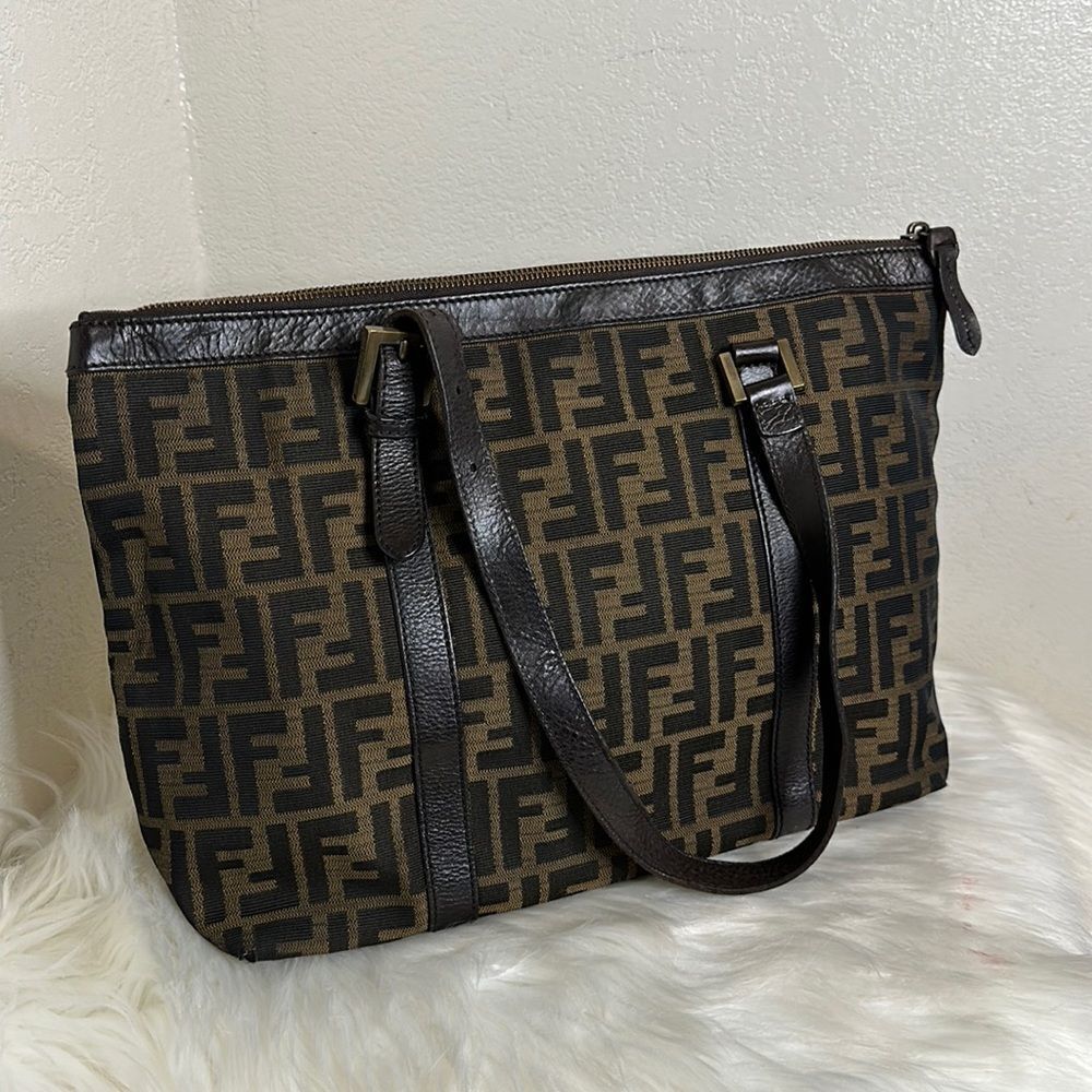 💯Authentic Fendi Zucca Tote Handbag🍀